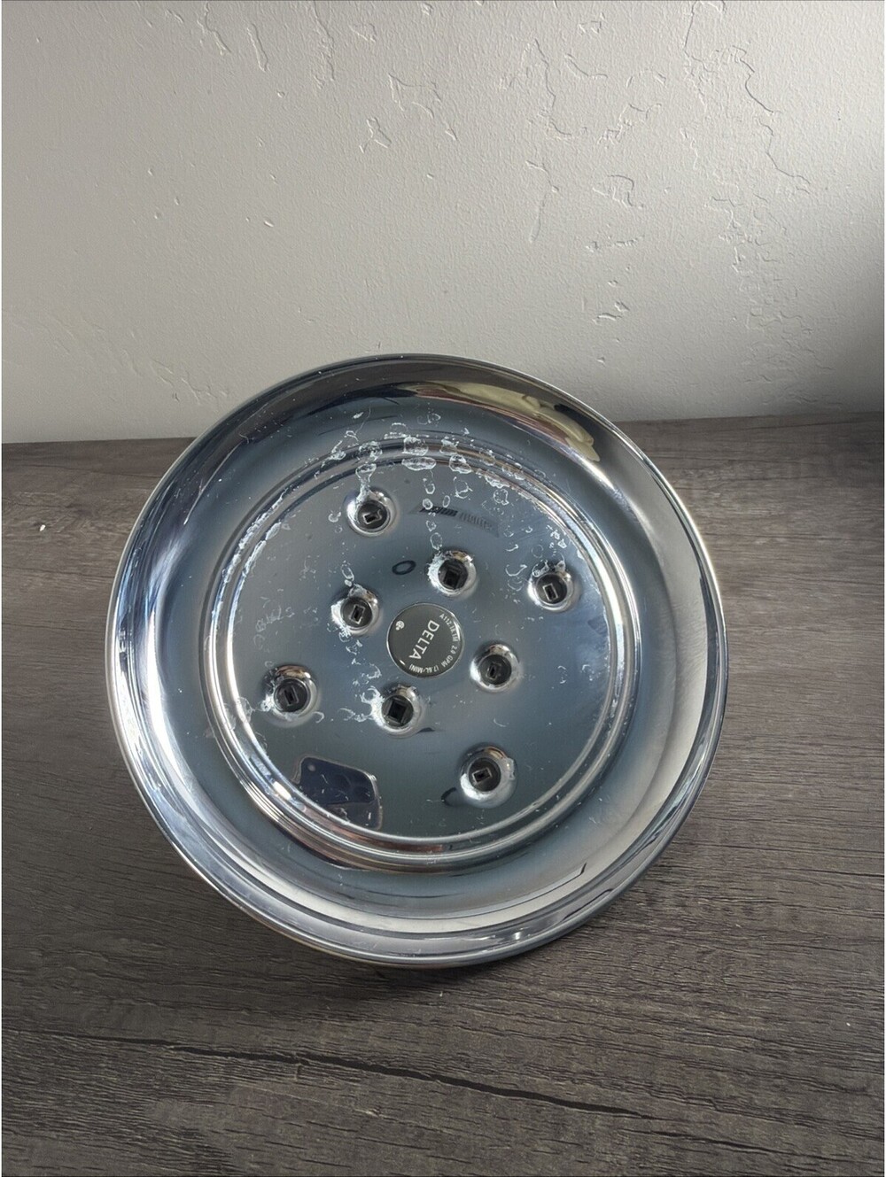 DELTA Showerhead Chrome ORB 2.0 GPM A112.18.1M 7.5" Round